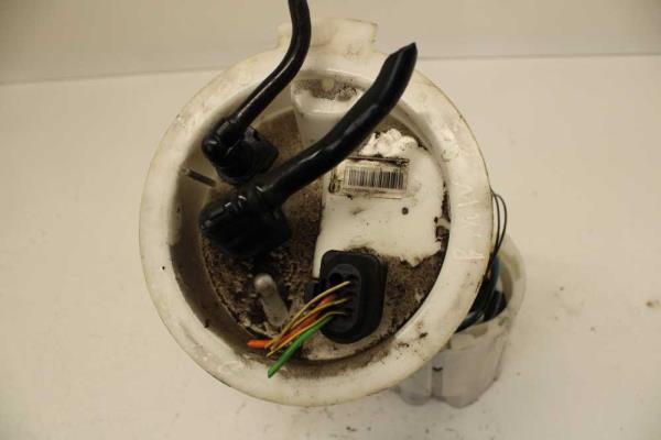 POMPE A CARBURANT BMW SERIE 1 / SERIE 3 ( DIESEL ) - Vue 2